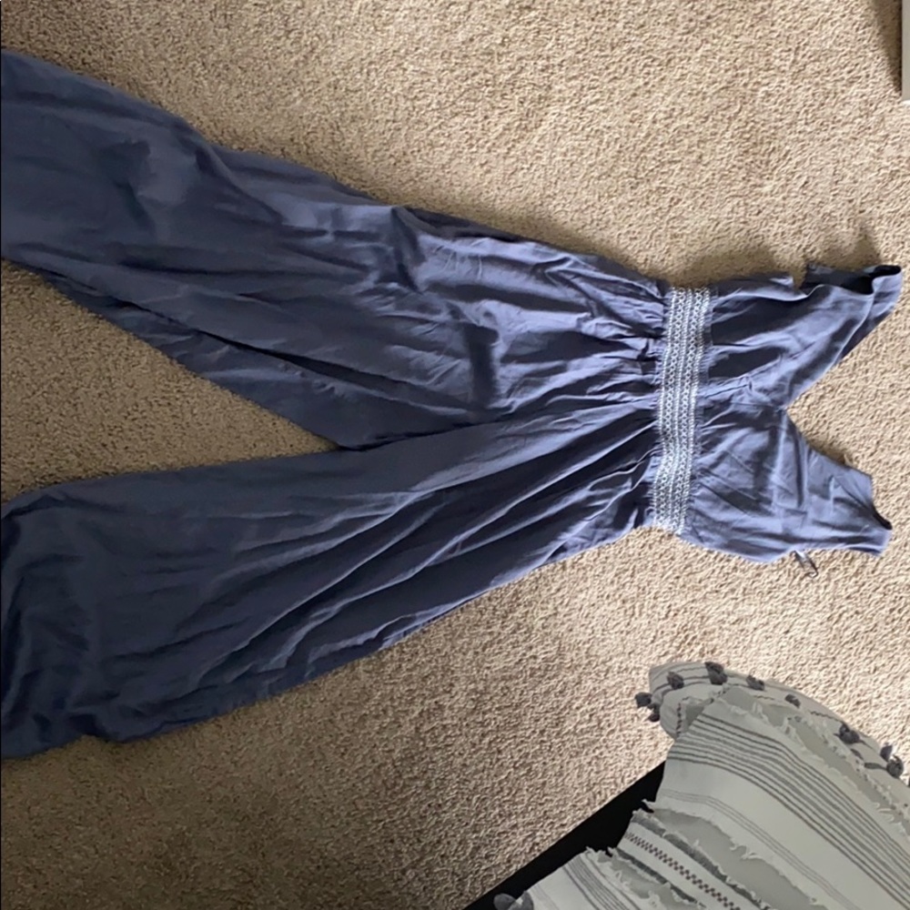 Grey/blue pant suit
